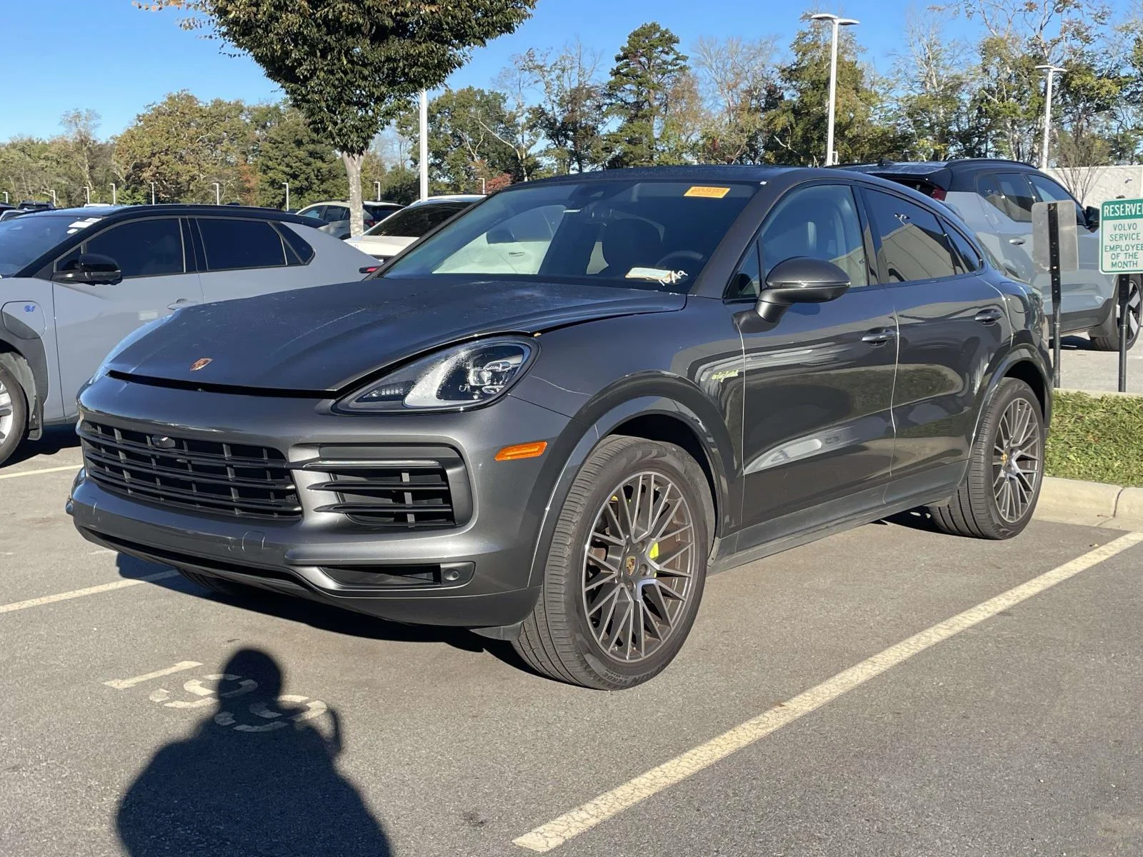 Used 2022  Porsche E-Hybrid image 2