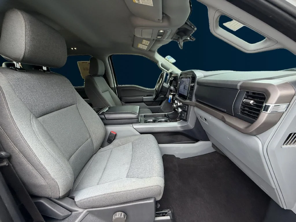 Used 2025 White Ford XLT image 17
