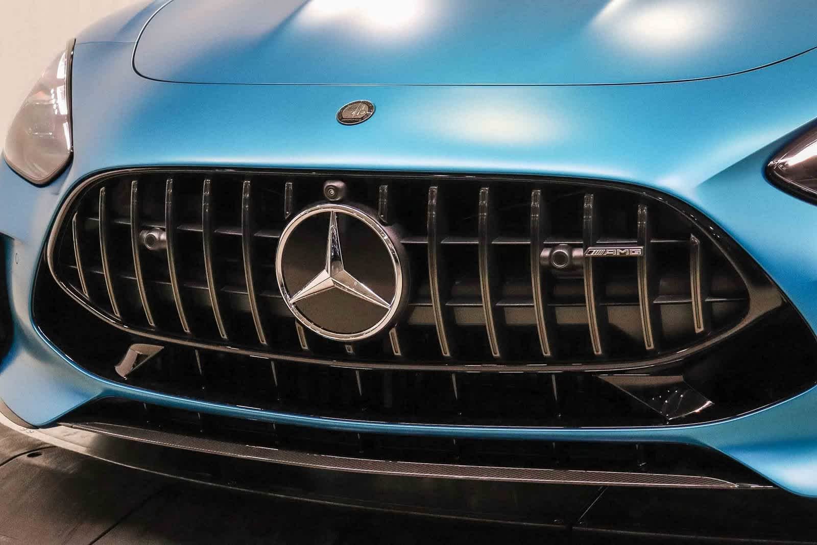 New 2026 MANUFAKTUR Hyper Blue Magno Mercedes-Benz AMG® GT 55 image 8