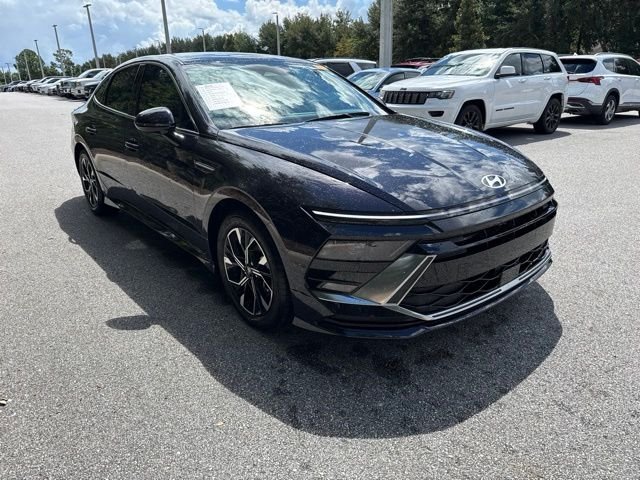 Certified Used 2024 Blue Hyundai SEL image 6