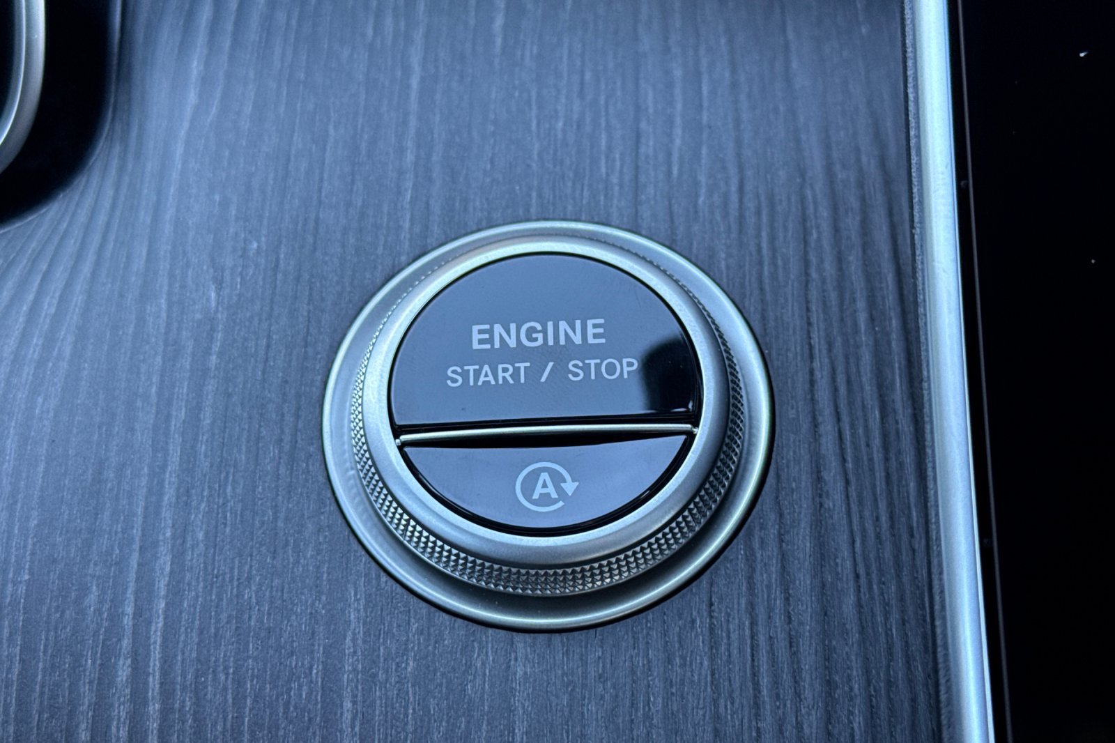 New 2026 MANUFAKTUR Alpine Grey Mercedes-Benz C 300 image 22