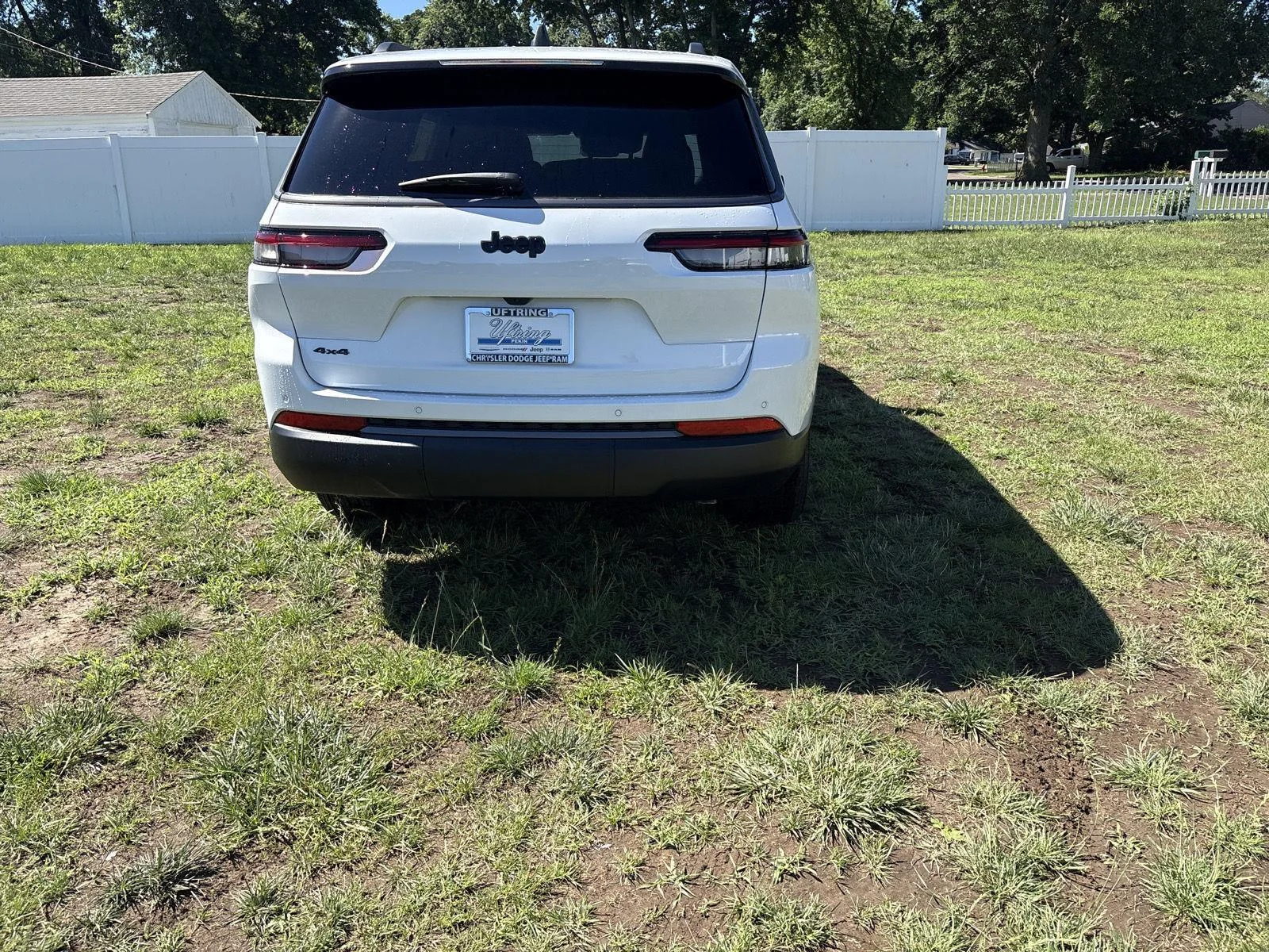 New 2026 Bright White Clearcoat Jeep Laredo Altitude image 6