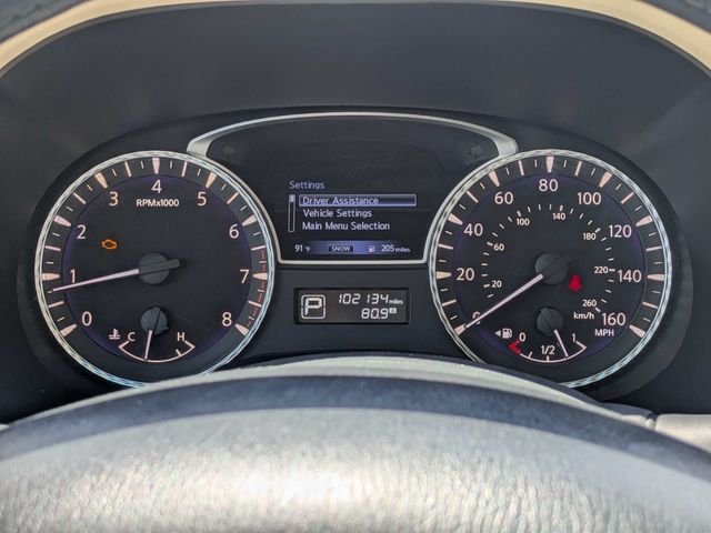 Used 2016 White INFINITI Base image 32