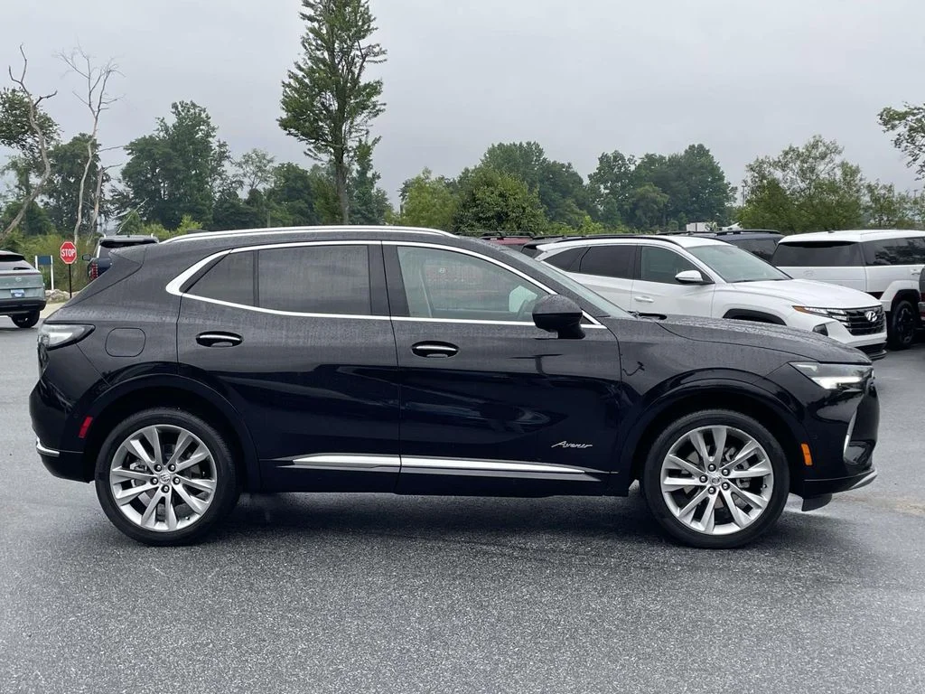 Used 2023 Ebony Twilight Metallic Buick Avenir image 30