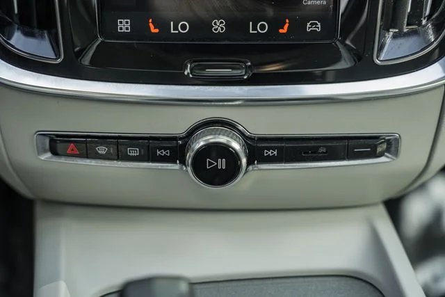 Certified Used 2024 Crystal White Volvo Plus image 23
