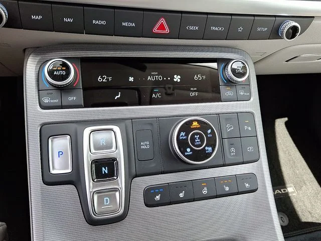 Used 2024 Black Hyundai Calligraphy image 22