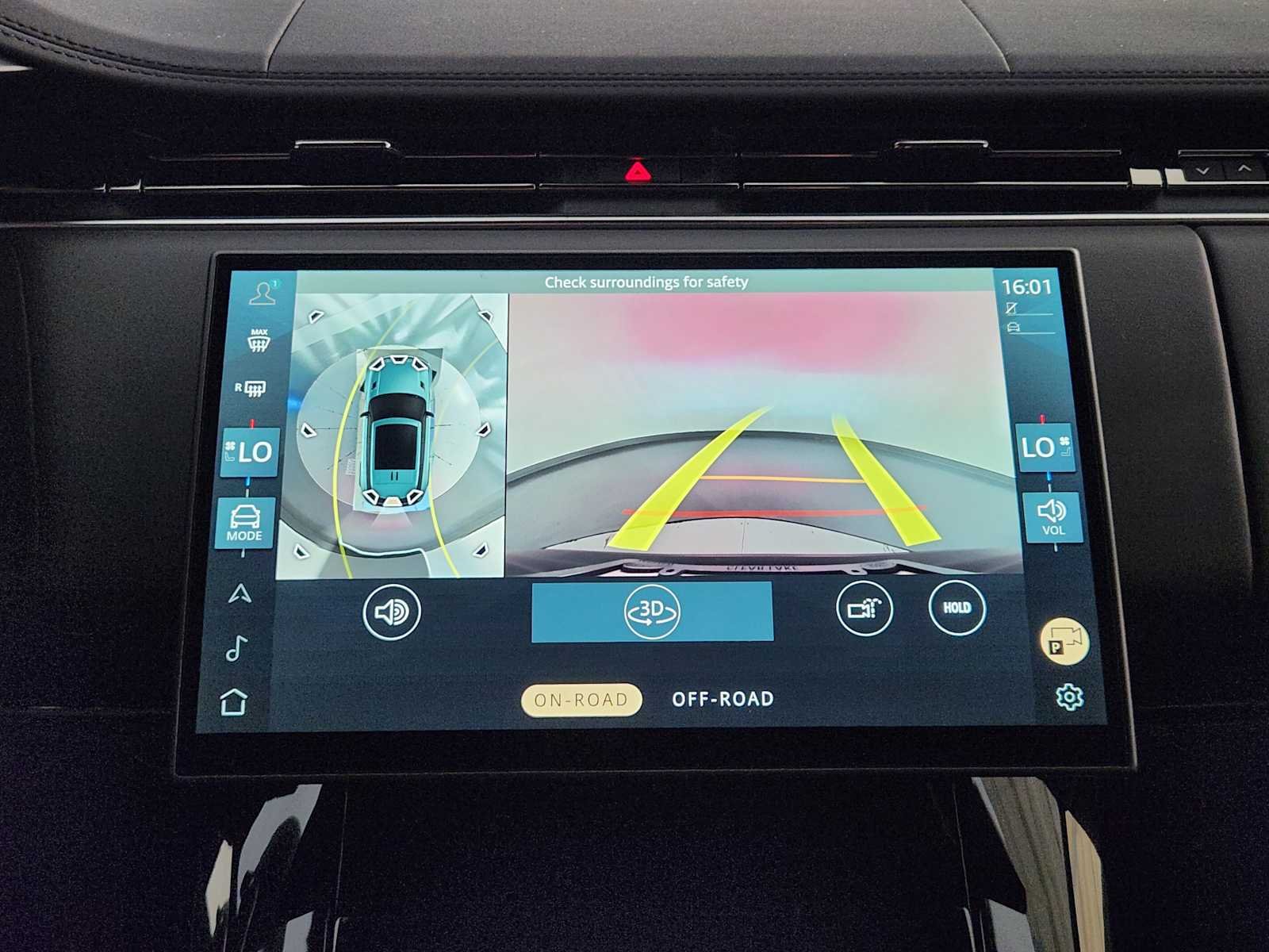 New 2027 Fuji White Land Rover SE image 18