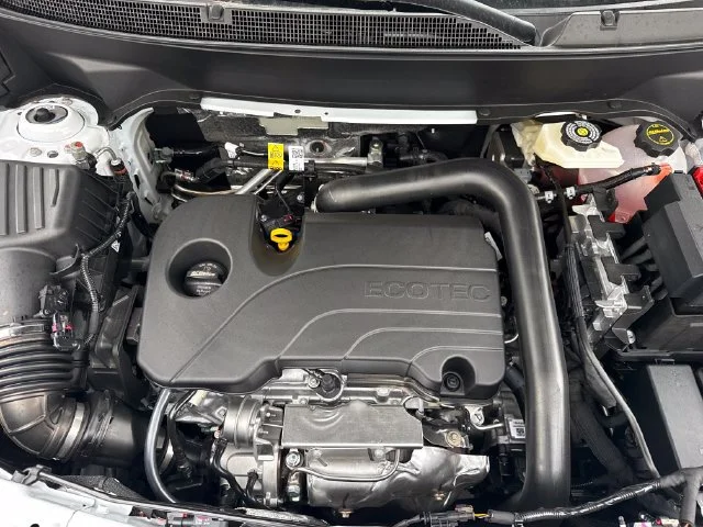 New 2027 Summit White GMC Elevation image 25