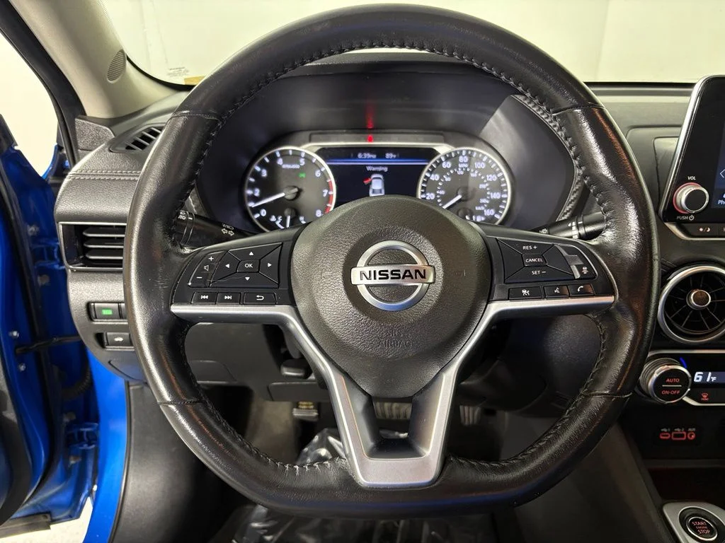 Used 2021 Blue Nissan SV image 17