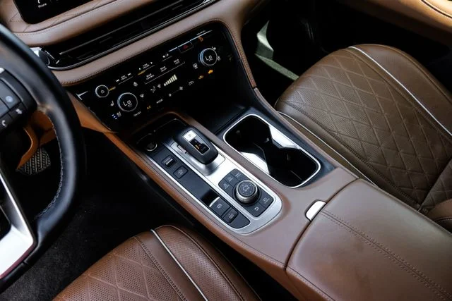 Used 2022 Black INFINITI Autograph image 30