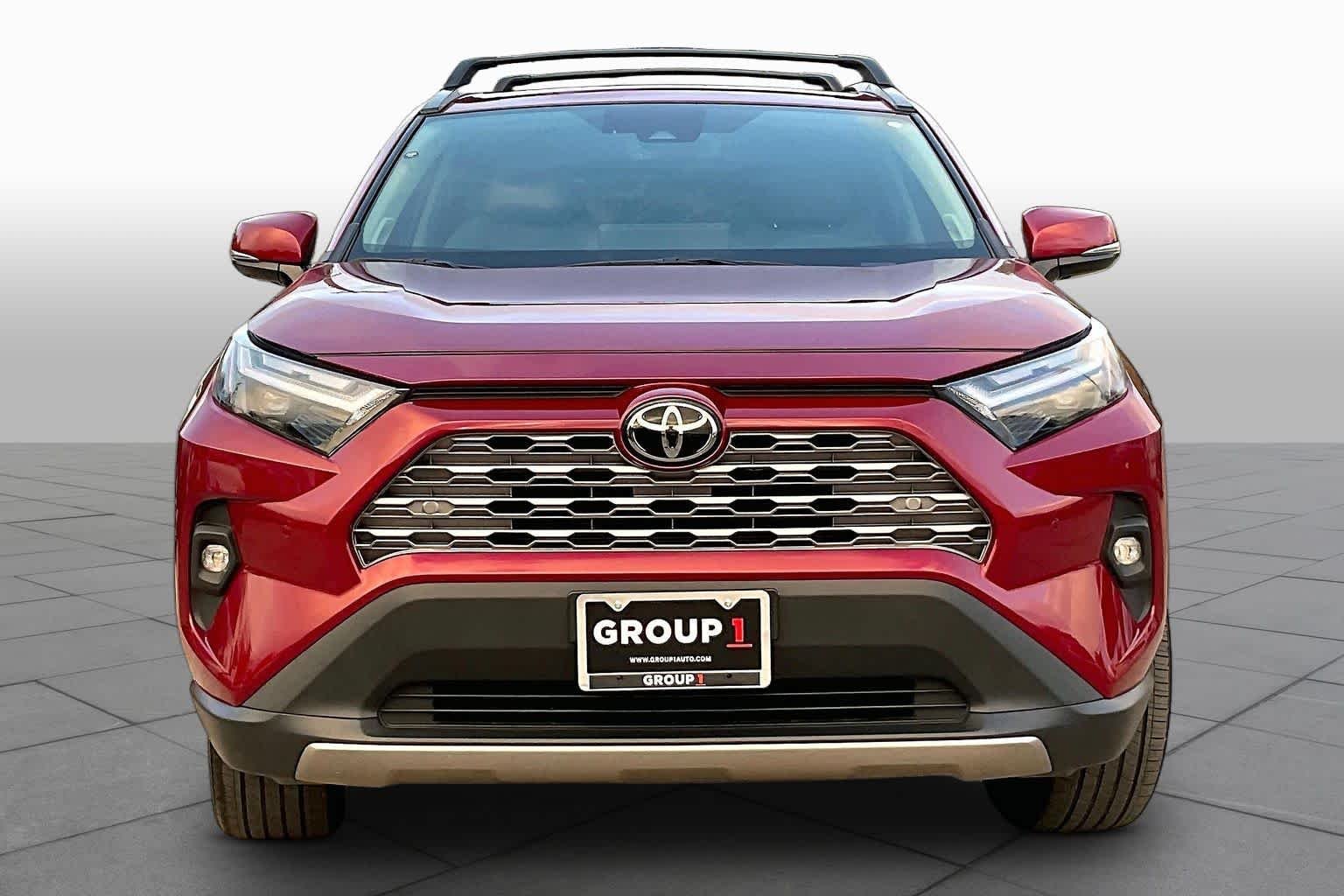 Used 2025 Ruby Flare Pearl Toyota Limited image 3