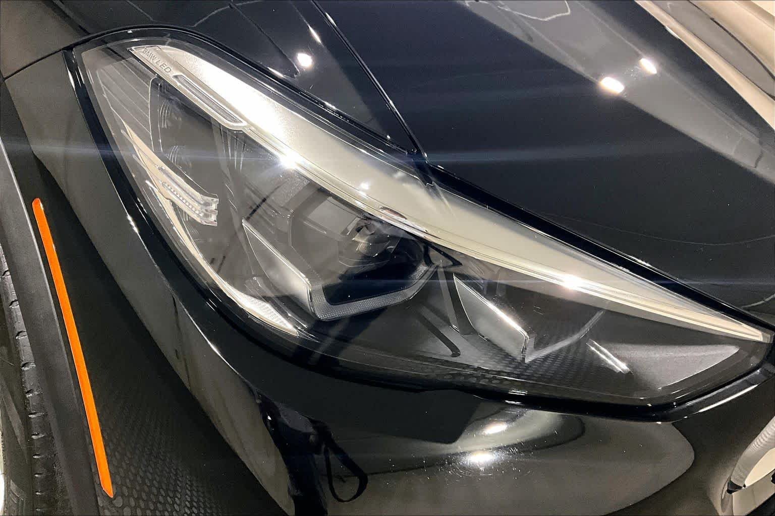 Used 2022 Jet Black BMW xDrive40i image 26