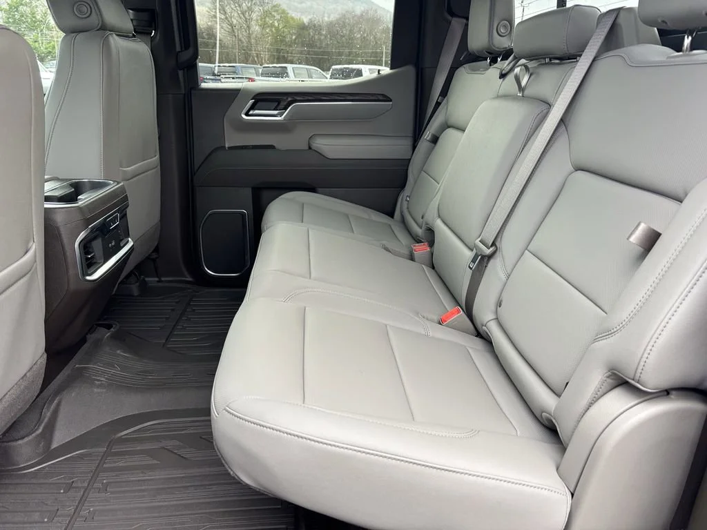 2026 GMC Sierra 1500 SLT - Photo 17
