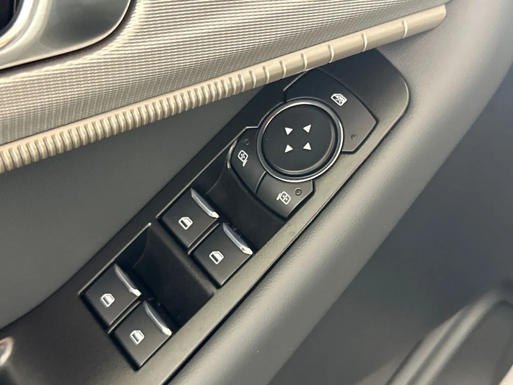 2026 Ford Explorer Active - Photo 14