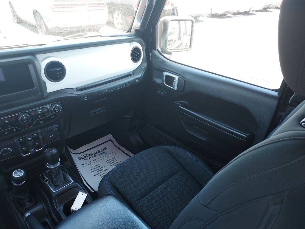 Used 2021 Black Jeep Unlimited Sport image 11