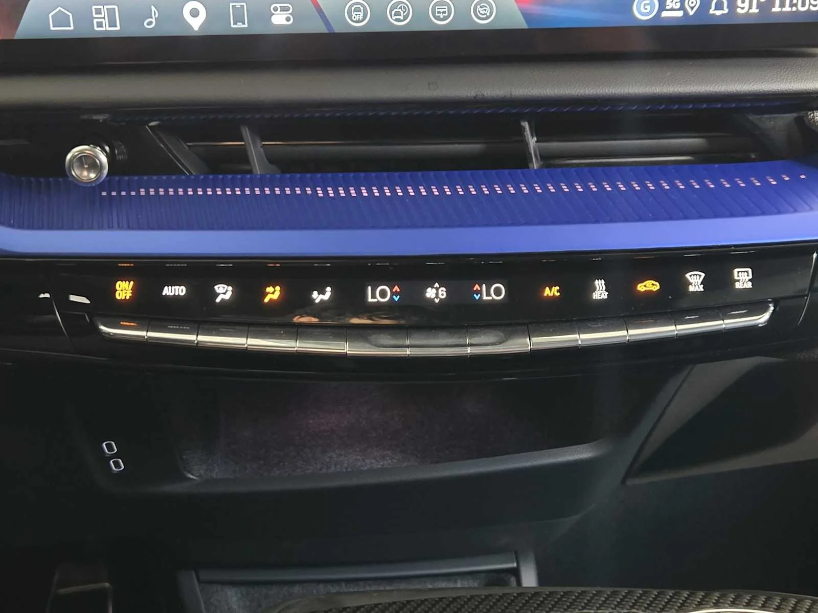 2027 Cadillac OPTIQ V-Series - Photo 13