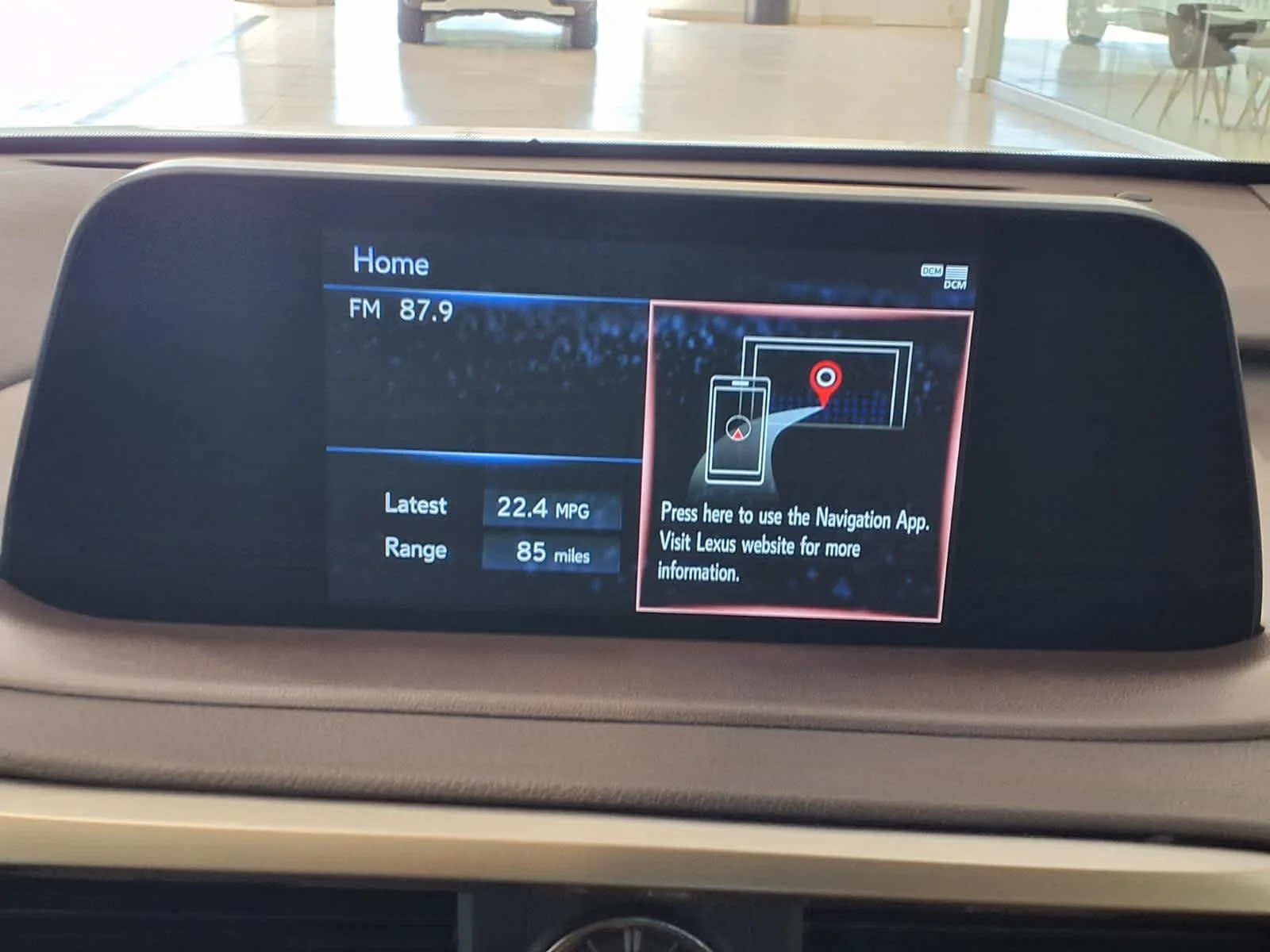 Used 2020 Eminent White Pearl Lexus  image 17