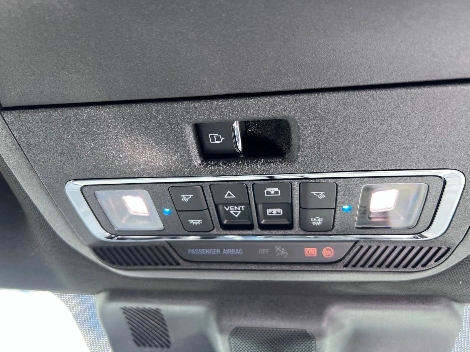 New 2026 Star White Metallic Tri-Coat Ford F-350® Platinum® image 69