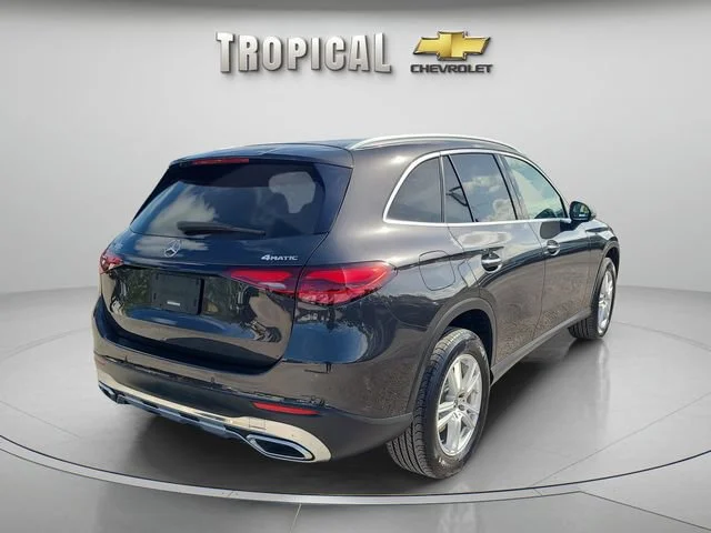 Used 2023 Gray Mercedes-Benz GLC 300 image 3
