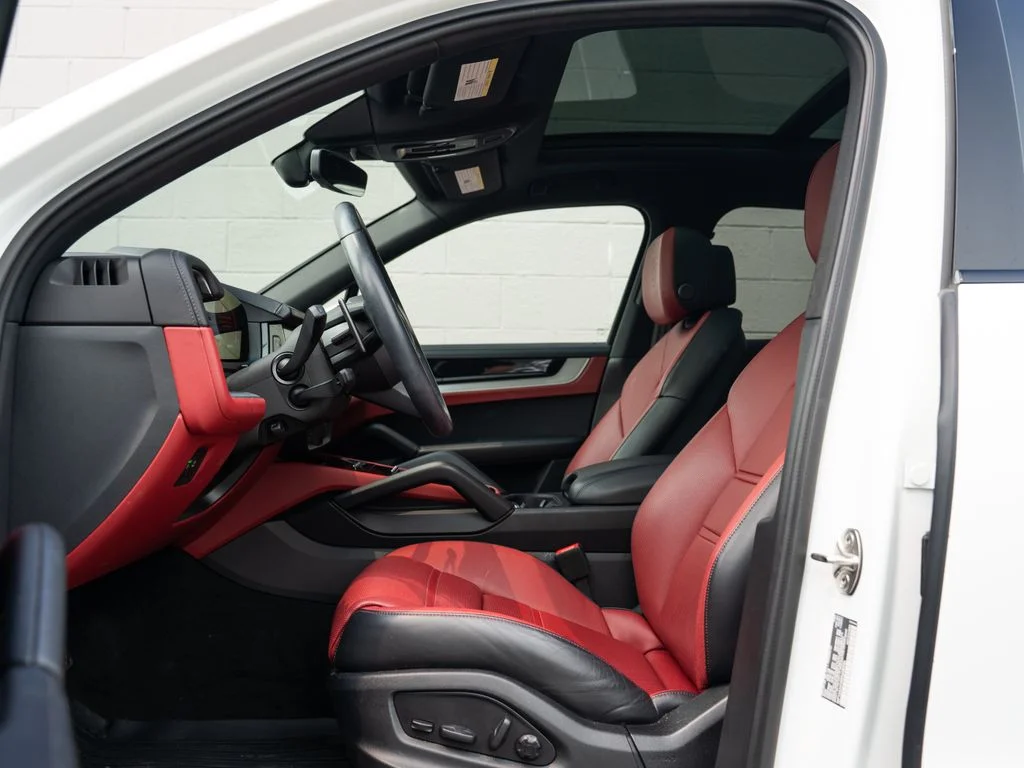 Used 2024 White Porsche Base image 17