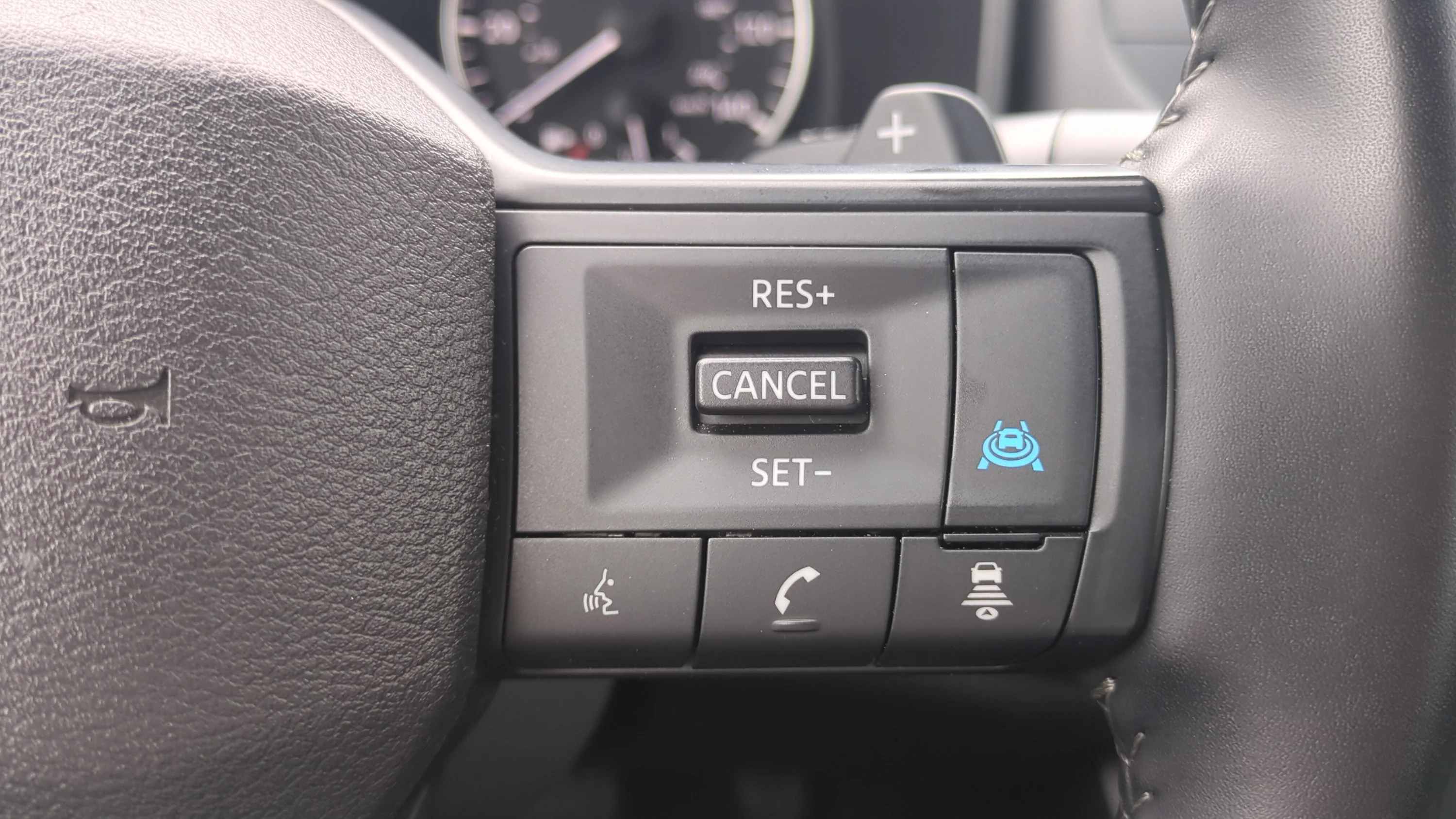 Used 2025 Super Black Nissan SV image 21