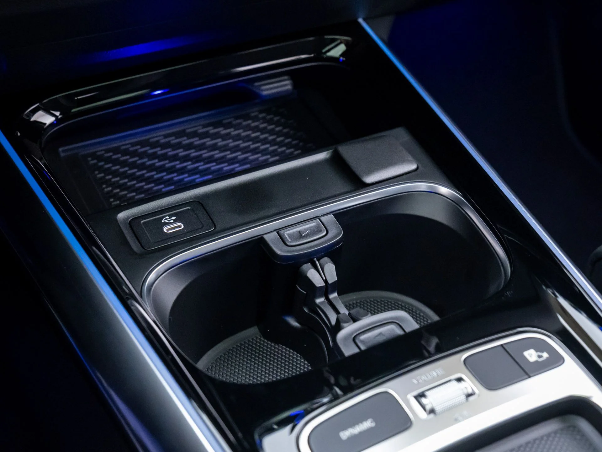 New 2026 White Mercedes-Benz GLA 35 AMG® image 28