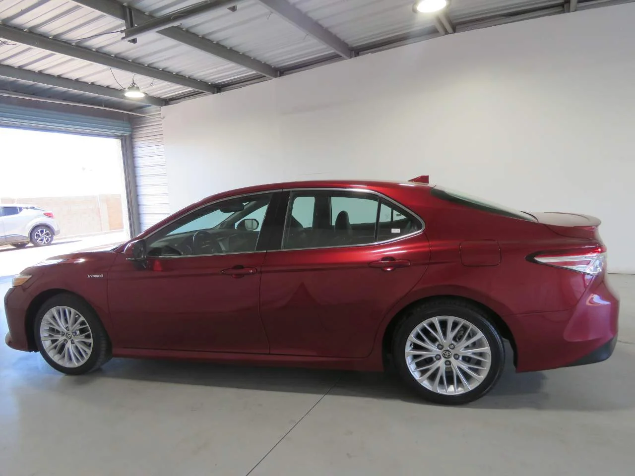 Used 2020 Ruby Flare Pearl Toyota XLE image 8