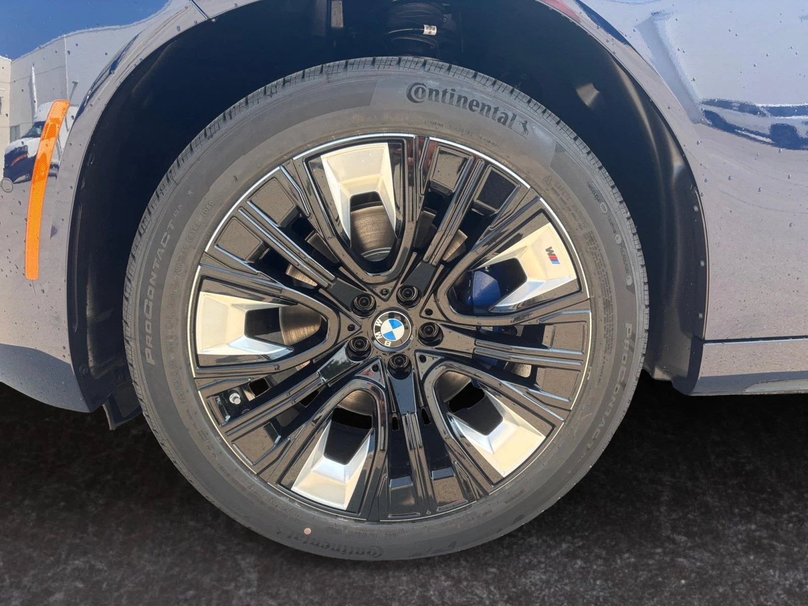 New 2026 Tanzanite Blue II Metallic BMW 30 xDrive image 29