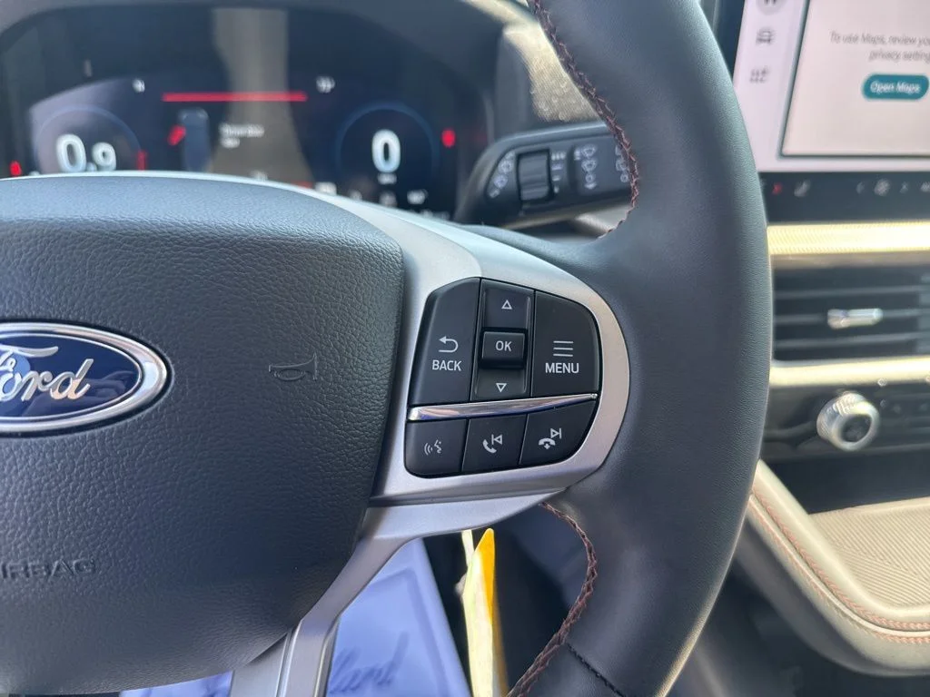 New 2026 Space White Metallic Ford Active image 39
