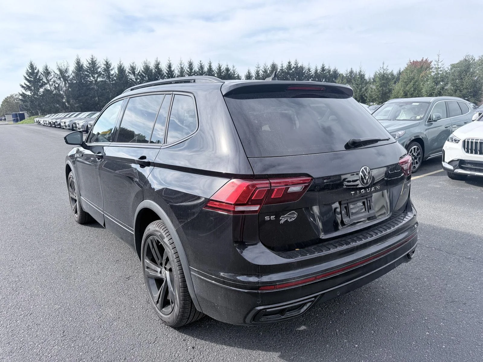 Used 2024 Deep Black Pearl Volkswagen SE R-Line Black image 6