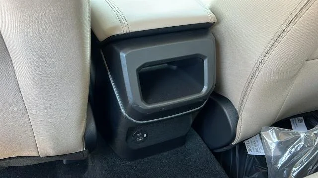 New 2026 Desert Sand Ford XLT image 31