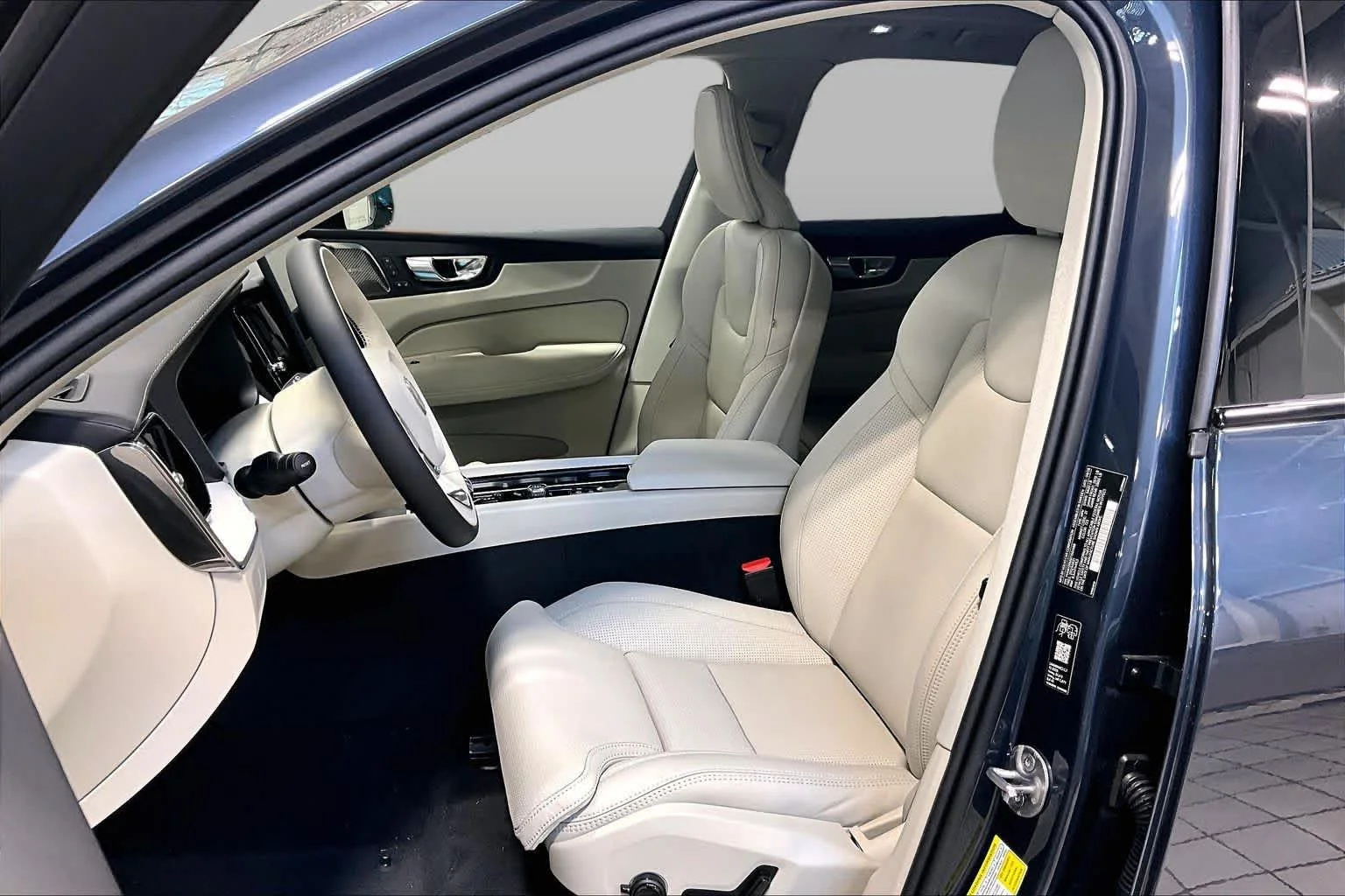 New 2026 Denim Blue Volvo Ultra image 13