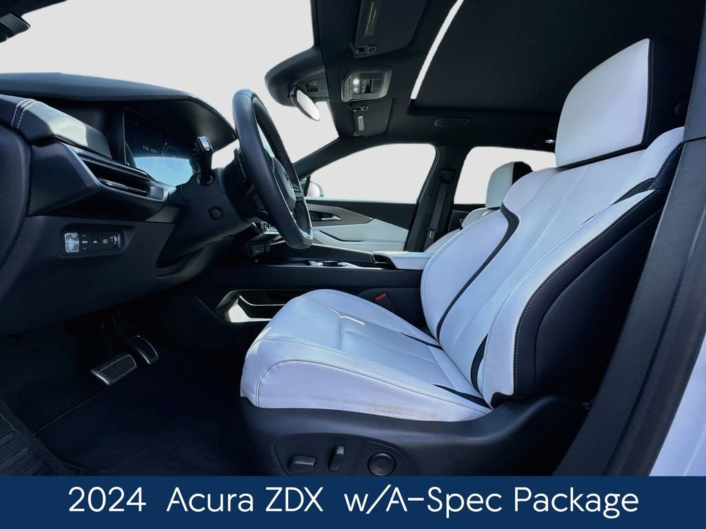 Used 2024  Acura Base image 23