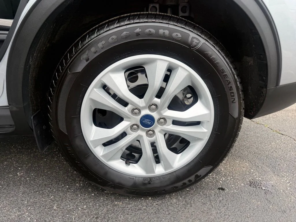 Used 2022 Silver Ford S image 27