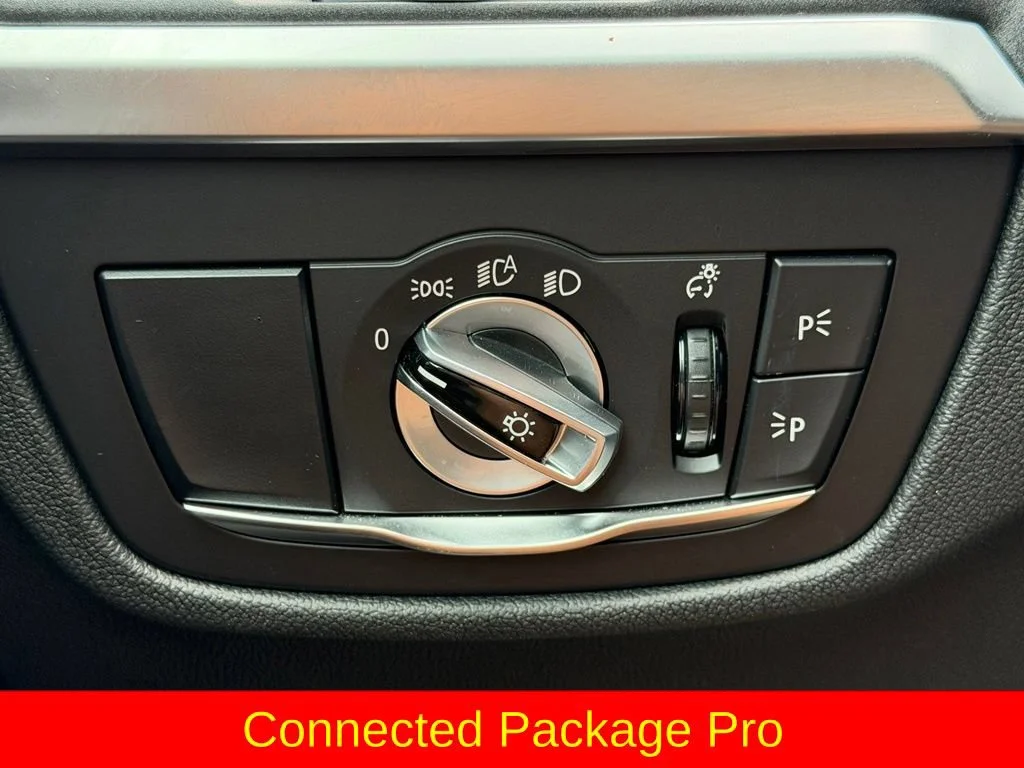 Used 2023 Black BMW sDrive30i image 15