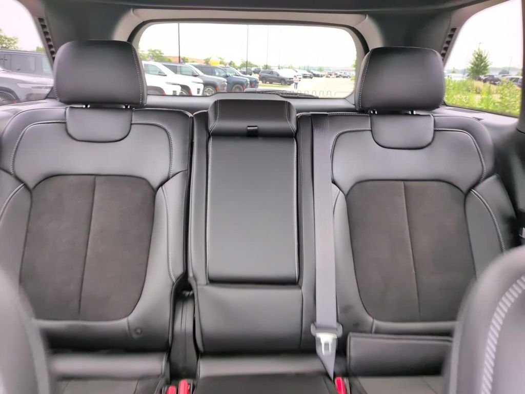 New 2026 Baltic Gray Metallic Clearcoat Jeep Laredo image 26