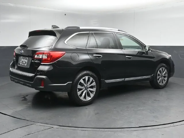 Used 2019 Crystal Black Silica Subaru 2.5i image 7