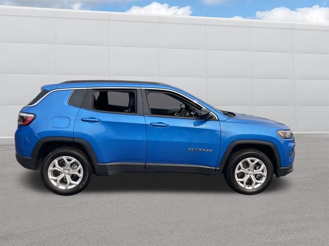Certified Used 2024 Hydro Blue Pearlcoat Jeep Latitude image 11