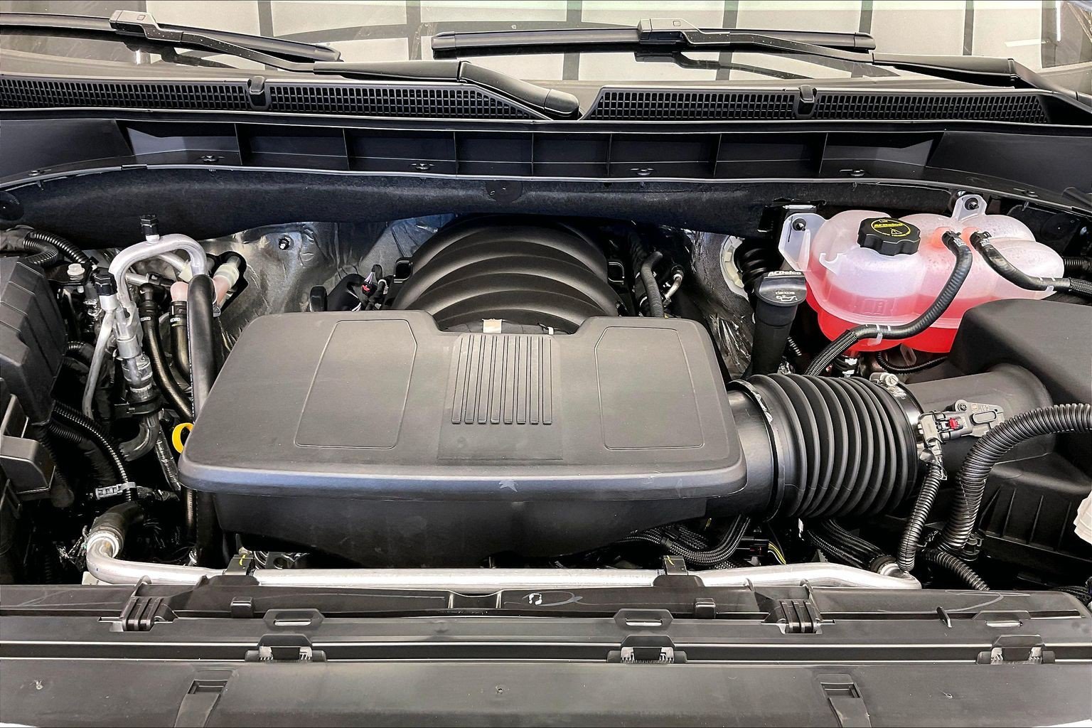 2026 GMC Yukon XL Denali - Photo 18