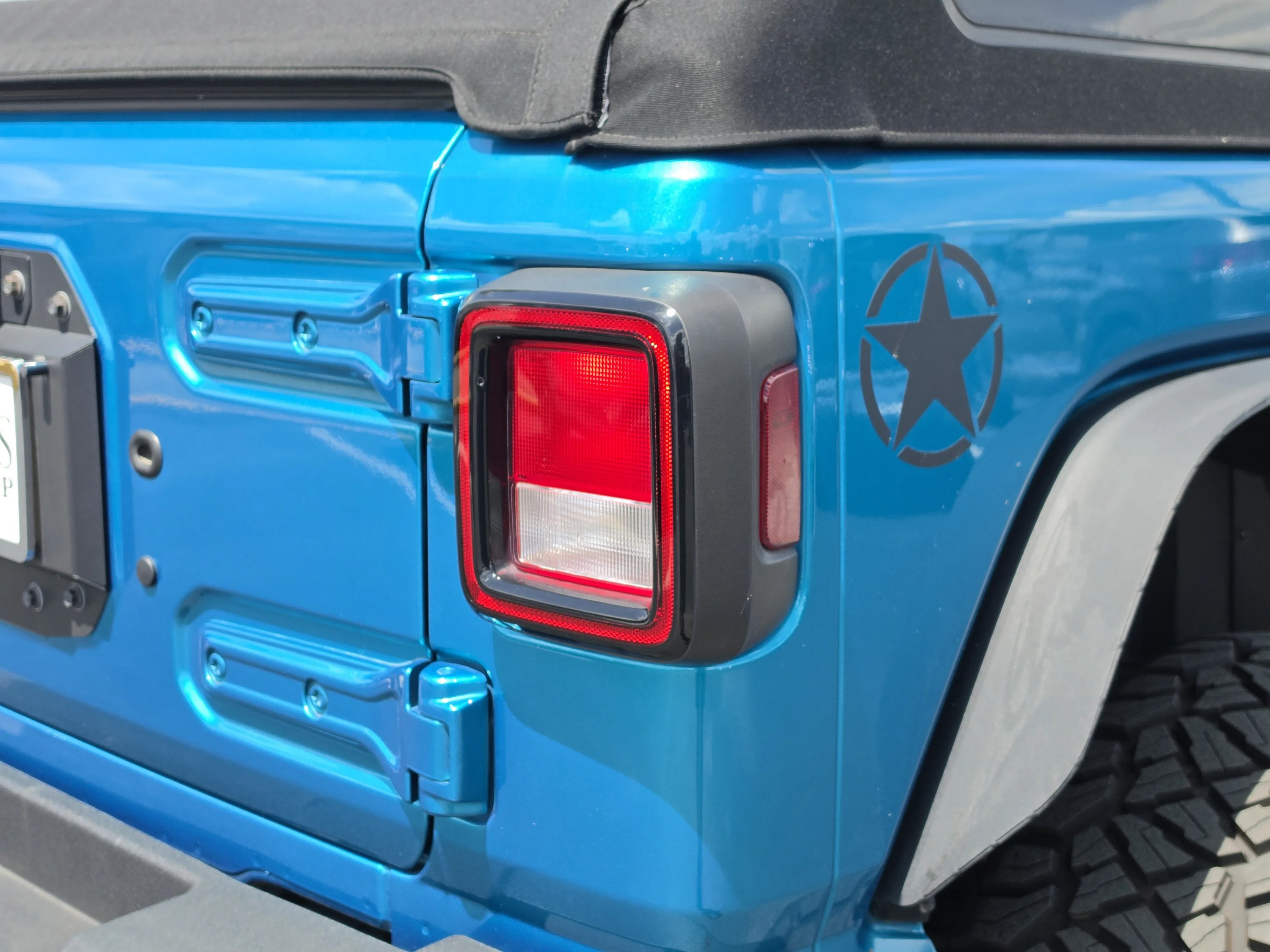 Used 2020 Bikini Pearlcoat Jeep Freedom image 14