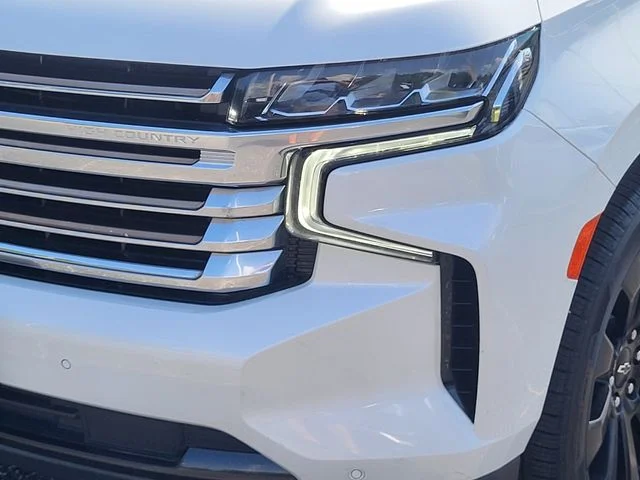 Used 2022 Beige Chevrolet High Country image 8
