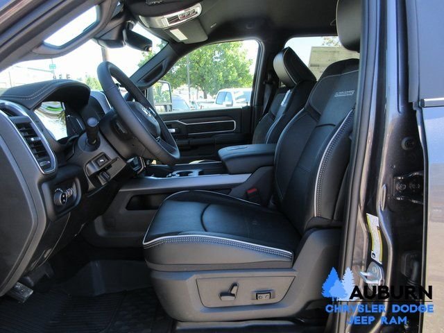 2026 RAM 3500 Laramie - Photo 7
