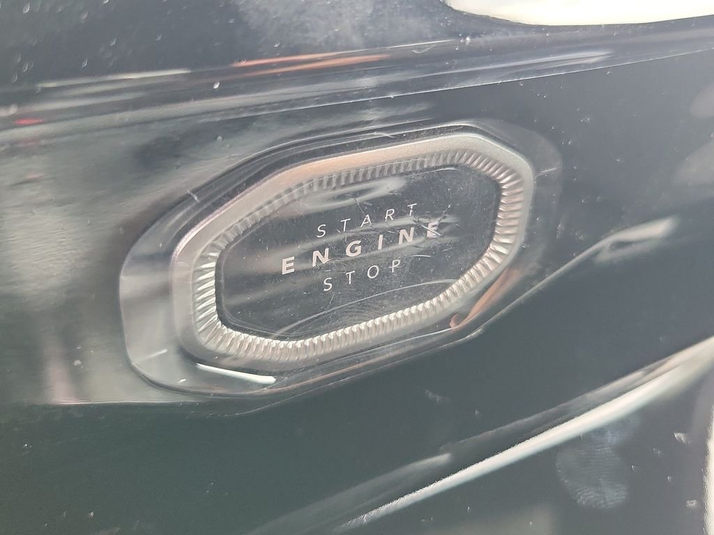 New 2026 Bright White Clearcoat Jeep  image 31
