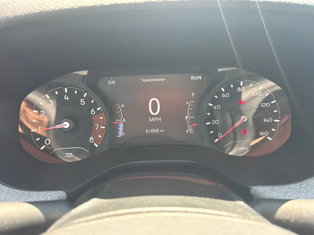Used 2024 Black Jeep Latitude Lux image 18