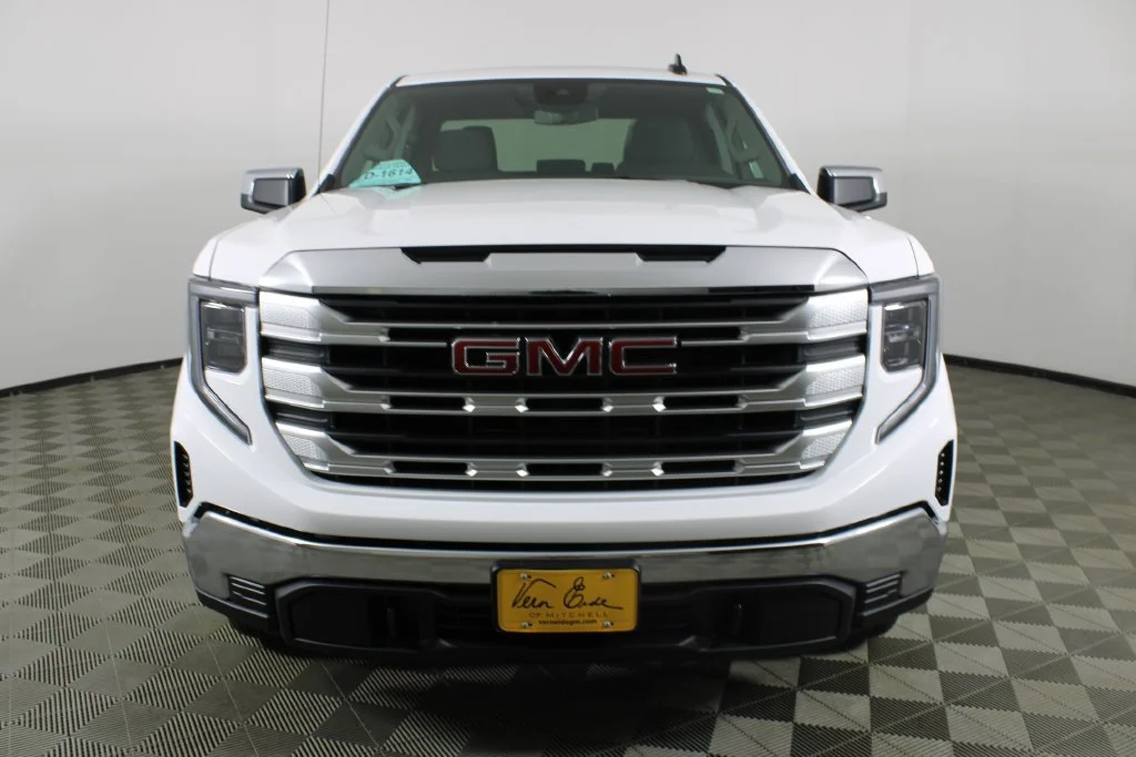 2026 GMC Sierra 1500 SLE - Photo 2
