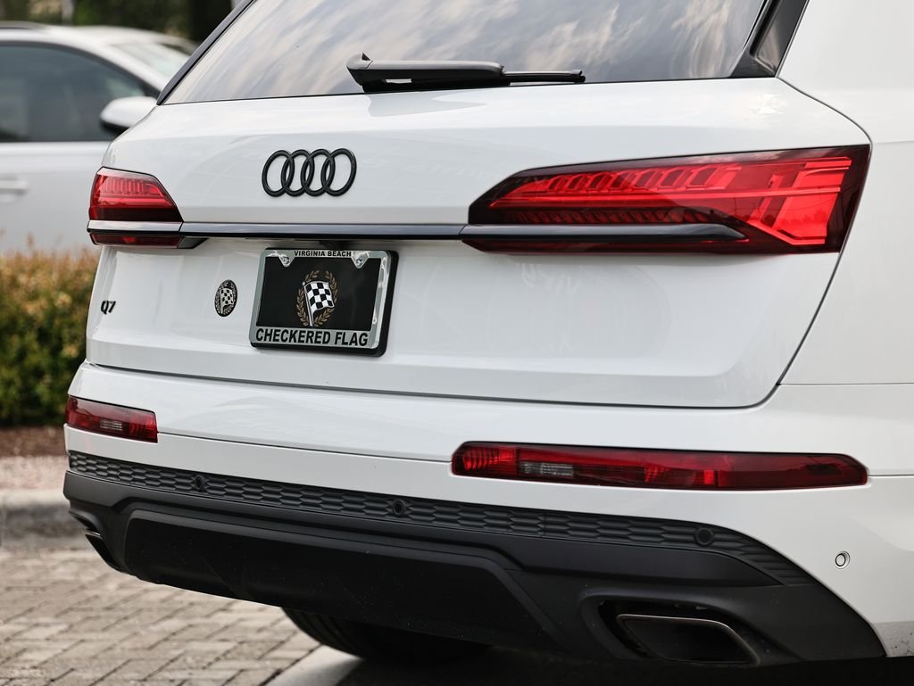 Used 2025 Glacier White Metallic Audi 45 Premium Plus image 9