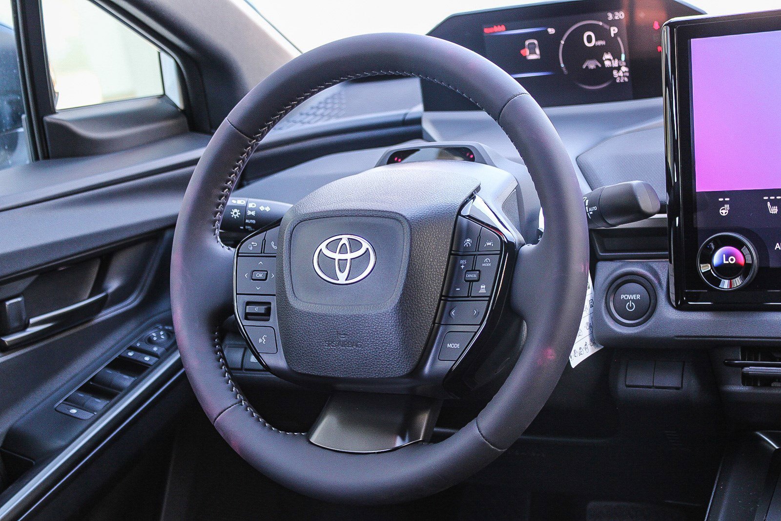 New 2026 Wind Chill Pearl <sup>1</sup> Toyota  XLE image 17
