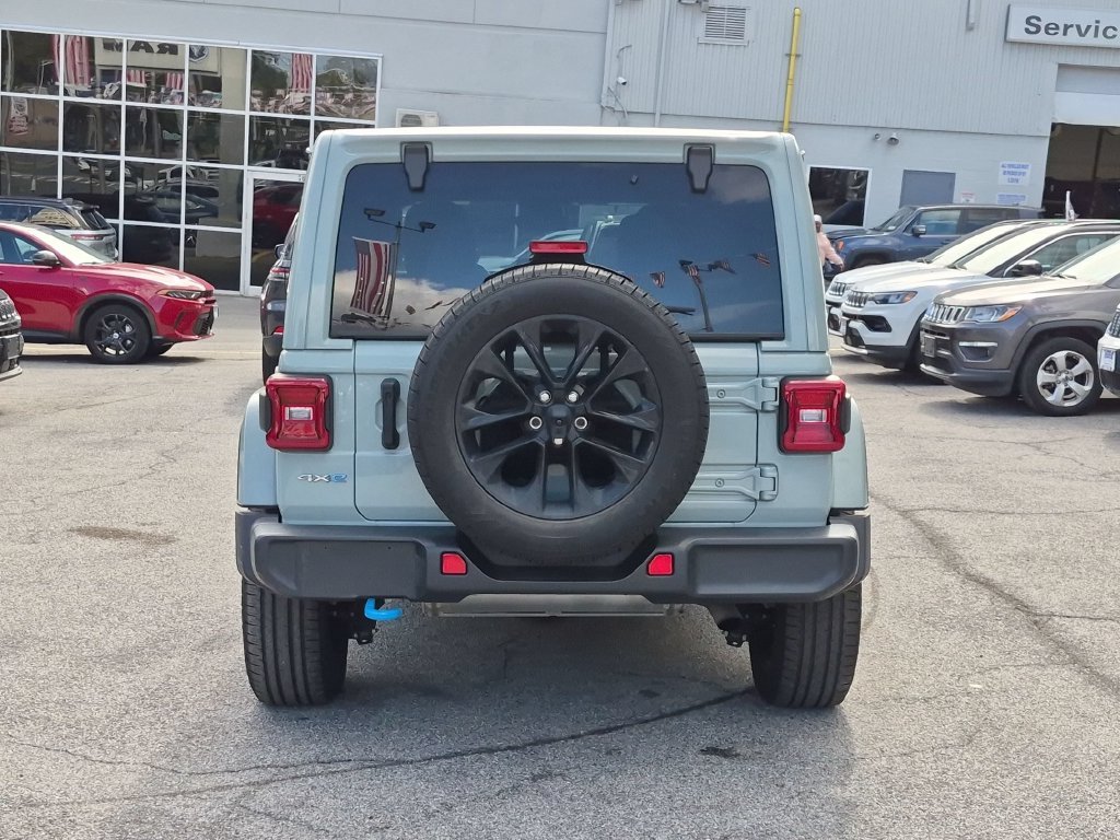 Used 2024 Gray Jeep Sahara 4xe image 6