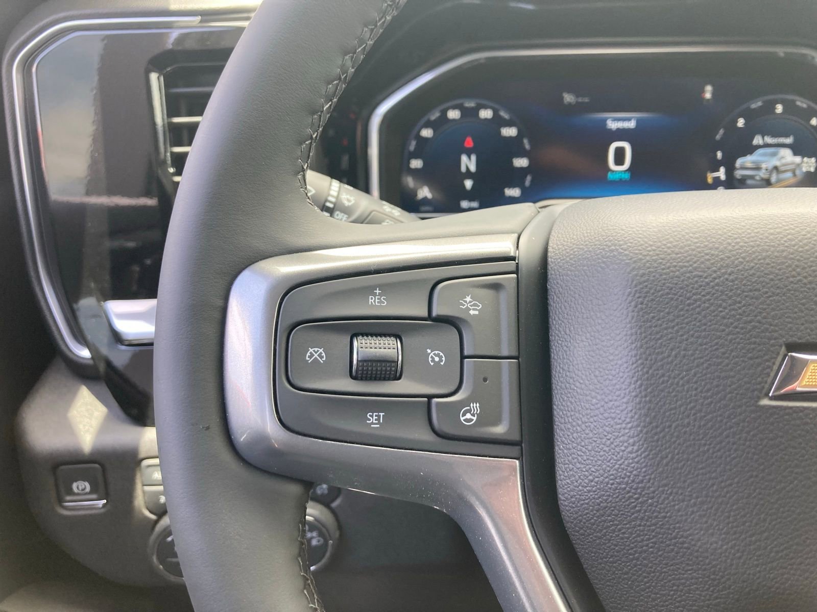 2025 Chevrolet Silverado 1500 LT - Photo 21
