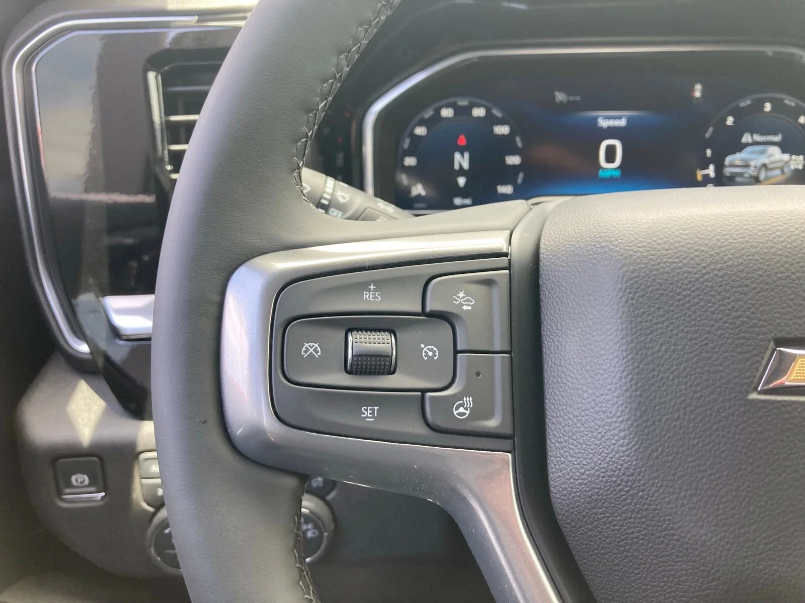 2025 Chevrolet Silverado 1500 LT - Photo 21